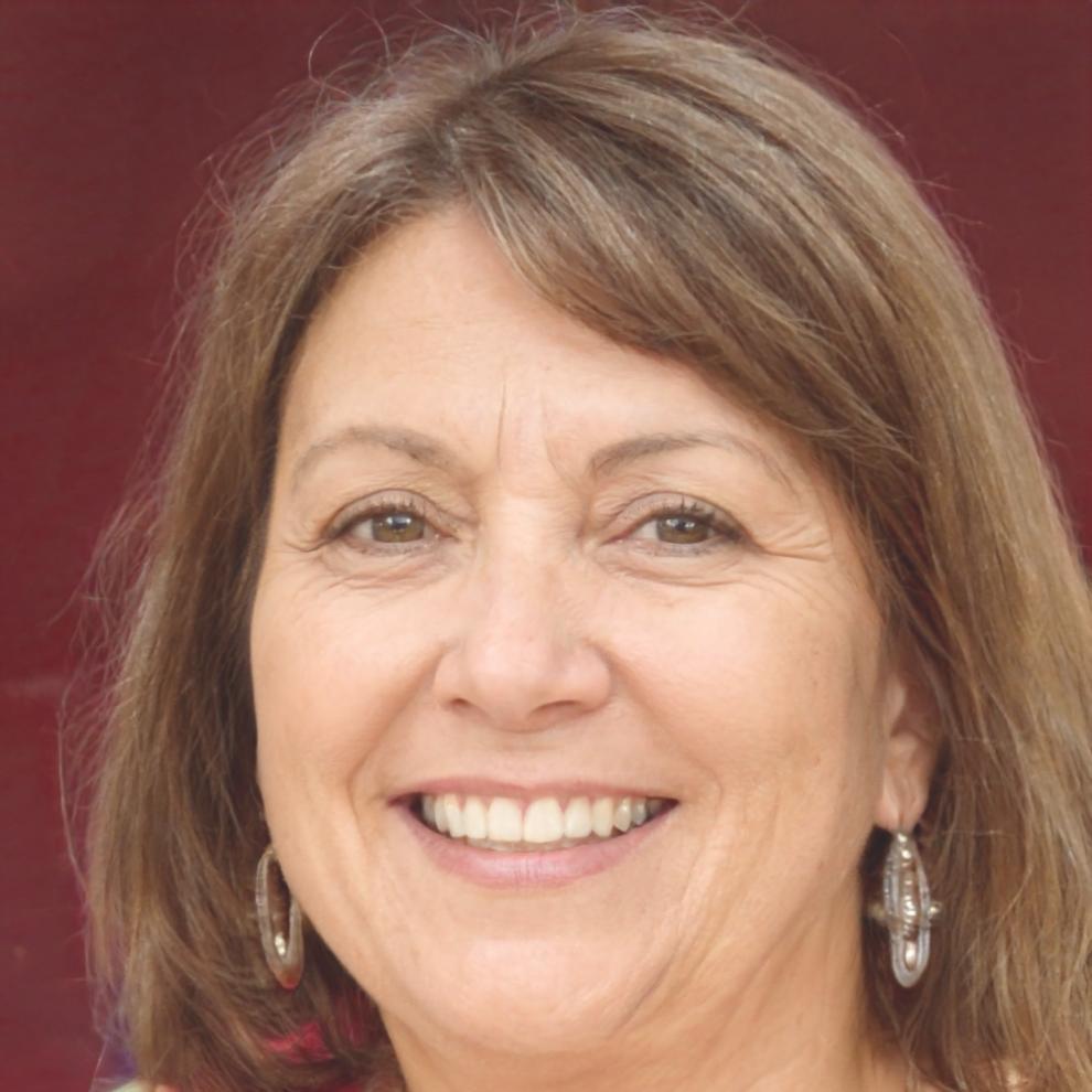 Esperanza Miraflores, Directora de Implementación